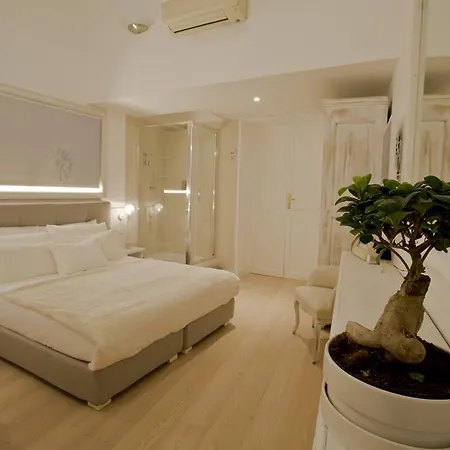 프리모 피아노 스위트 게스트하우스