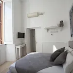 Primo Piano בית הארחה 4*